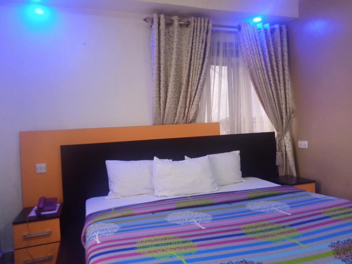 Alluring View Hotel - Toyin Sreet Ikeja Eksteriør bilde